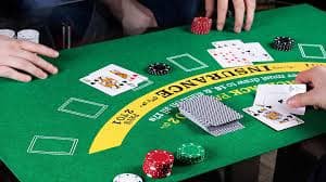 Studio VIP Roulette shiobet menampilkan dealer profesional dan roda roulette dengan liputan multi-kamera langsung